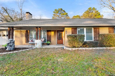 Move-in ready with extensive updates throughout! This on Hide-A-Way Lake Golf Course in Texas - for sale on GolfHomes.com, golf home, golf lot