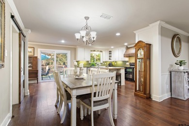 Move-in ready with extensive updates throughout! This on Hide-A-Way Lake Golf Course in Texas - for sale on GolfHomes.com, golf home, golf lot