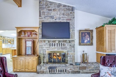 AGENTS SEE REMARKS. This is a rare find!! This one level 3056 sq on Coronado Golf Course in Arkansas - for sale on GolfHomes.com, golf home, golf lot