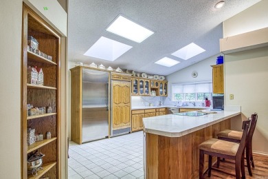 AGENTS SEE REMARKS. This is a rare find!! This one level 3056 sq on Coronado Golf Course in Arkansas - for sale on GolfHomes.com, golf home, golf lot