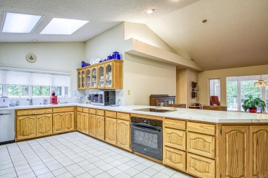 AGENTS SEE REMARKS. This is a rare find!! This one level 3056 sq on Coronado Golf Course in Arkansas - for sale on GolfHomes.com, golf home, golf lot