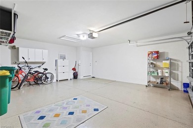 Tired of winter already? Snowbirds, this home is ready for a on Panther Run Golf Club in Florida - for sale on GolfHomes.com, golf home, golf lot