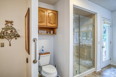 AGENTS SEE REMARKS. This is a rare find!! This one level 3056 sq on Coronado Golf Course in Arkansas - for sale on GolfHomes.com, golf home, golf lot