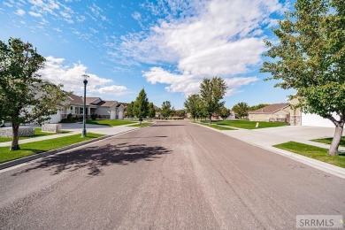 You can't get better access to golfing than this amazing home on Riverside Golf Course in Idaho - for sale on GolfHomes.com, golf home, golf lot