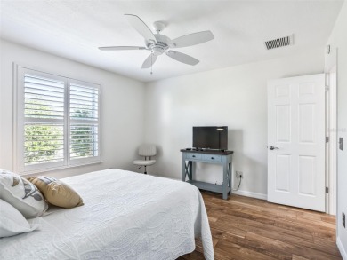 *EXCEPTIONAL* Absolutely beautiful villa in The Villages of St on The Links of Spruce Creek in Florida - for sale on GolfHomes.com, golf home, golf lot