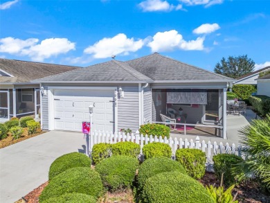*EXCEPTIONAL* Absolutely beautiful villa in The Villages of St on The Links of Spruce Creek in Florida - for sale on GolfHomes.com, golf home, golf lot