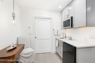 LONG TERM RENTAL ONLY - over 30 Days !!!!!! 


Newly on The Roaring Fork Club in Colorado - for sale on GolfHomes.com, golf home, golf lot