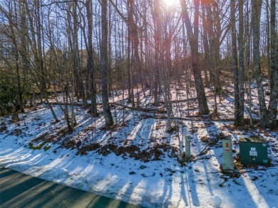 Excellent opportunity to own a home site that offers both on Old Edwards Club in North Carolina - for sale on GolfHomes.com, golf home, golf lot