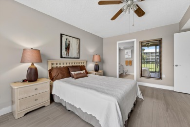 SPACIOUS & BRIGHT 2nd floor condo,  1442 sqft 2-bedroom on Bear Lakes Country Club in Florida - for sale on GolfHomes.com, golf home, golf lot