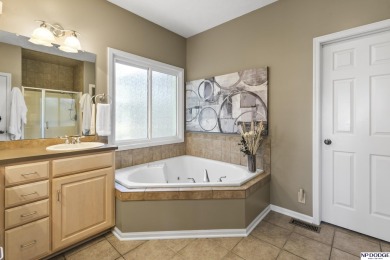 Lisa McGuire Kelly, M: , lmkelly,   - Gorgeous Brick Ranch home on Iron Horse Golf Club in Nebraska - for sale on GolfHomes.com, golf home, golf lot
