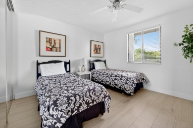 SPACIOUS & BRIGHT 2nd floor condo,  1442 sqft 2-bedroom on Bear Lakes Country Club in Florida - for sale on GolfHomes.com, golf home, golf lot