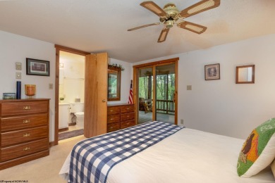 Welcome to 'Putter's Paradise', a delightful cabin nestled in on Alpine Lake Resort in West Virginia - for sale on GolfHomes.com, golf home, golf lot