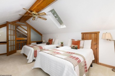Welcome to 'Putter's Paradise', a delightful cabin nestled in on Alpine Lake Resort in West Virginia - for sale on GolfHomes.com, golf home, golf lot