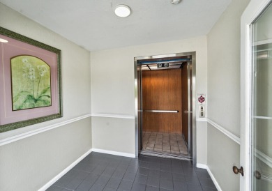 SPACIOUS & BRIGHT 2nd floor condo,  1442 sqft 2-bedroom on Bear Lakes Country Club in Florida - for sale on GolfHomes.com, golf home, golf lot