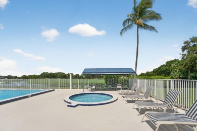 SPACIOUS & BRIGHT 2nd floor condo,  1442 sqft 2-bedroom on Bear Lakes Country Club in Florida - for sale on GolfHomes.com, golf home, golf lot