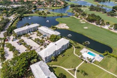 SPACIOUS & BRIGHT 2nd floor condo,  1442 sqft 2-bedroom on Bear Lakes Country Club in Florida - for sale on GolfHomes.com, golf home, golf lot