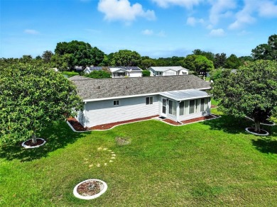 Welcome to this lovely Chestnut II model 2/2/2 home.  Located in on The Links of Spruce Creek in Florida - for sale on GolfHomes.com, golf home, golf lot