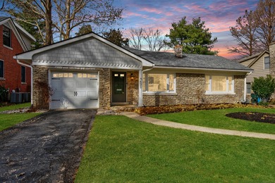 Easy one-level living in the beloved Fairway neighborhood! This on Idle Hour Country Club in Kentucky - for sale on GolfHomes.com, golf home, golf lot