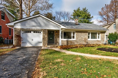 Easy one-level living in the beloved Fairway neighborhood! This on Idle Hour Country Club in Kentucky - for sale on GolfHomes.com, golf home, golf lot