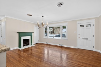 Easy one-level living in the beloved Fairway neighborhood! This on Idle Hour Country Club in Kentucky - for sale on GolfHomes.com, golf home, golf lot