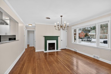 Easy one-level living in the beloved Fairway neighborhood! This on Idle Hour Country Club in Kentucky - for sale on GolfHomes.com, golf home, golf lot