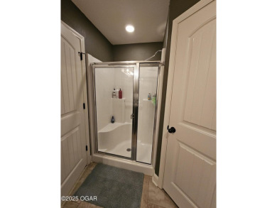 Charming Newer Home in Neosho, MO - Built in 2017. Perfect on Neosho Municipal Golf Course in Missouri - for sale on GolfHomes.com, golf home, golf lot