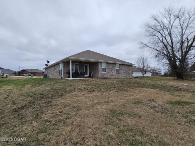 Charming Newer Home in Neosho, MO - Built in 2017. Perfect on Neosho Municipal Golf Course in Missouri - for sale on GolfHomes.com, golf home, golf lot