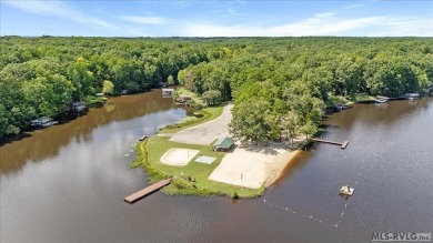 Fully furnished and move-in ready! This beautifully remodeled on Tanglewood Shores Golf Club in Virginia - for sale on GolfHomes.com, golf home, golf lot