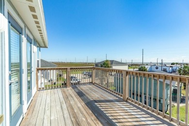 TWO-YEAR OLD HOME JUST 2 BLOCKS FROM THE BEACH with Gulf & Bay on Galveston Country Club in Texas - for sale on GolfHomes.com, golf home, golf lot