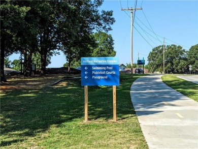 Welcome To Your Next Investment! This Fabulous, Updated Townhome on Bella Vista - Metfield Golf Complex and Country Club in Arkansas - for sale on GolfHomes.com, golf home, golf lot