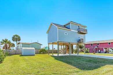 TWO-YEAR OLD HOME JUST 2 BLOCKS FROM THE BEACH with Gulf & Bay on Galveston Country Club in Texas - for sale on GolfHomes.com, golf home, golf lot