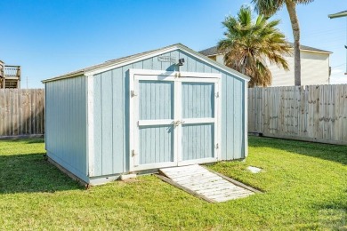 TWO-YEAR OLD HOME JUST 2 BLOCKS FROM THE BEACH with Gulf & Bay on Galveston Country Club in Texas - for sale on GolfHomes.com, golf home, golf lot