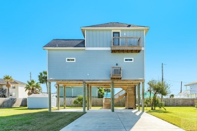 TWO-YEAR OLD HOME JUST 2 BLOCKS FROM THE BEACH with Gulf & Bay on Galveston Country Club in Texas - for sale on GolfHomes.com, golf home, golf lot