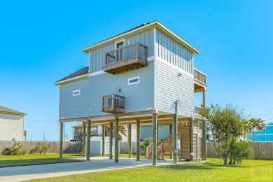 TWO-YEAR OLD HOME JUST 2 BLOCKS FROM THE BEACH with Gulf & Bay on Galveston Country Club in Texas - for sale on GolfHomes.com, golf home, golf lot