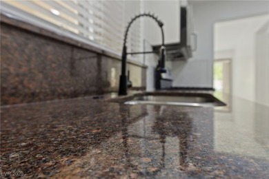 Beautifully updated 2BD/2BA townhome in Sun City Summerlin, Las on Eagle Crest Golf Club in Nevada - for sale on GolfHomes.com, golf home, golf lot