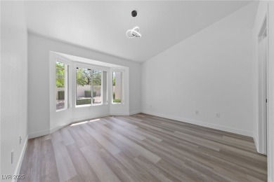 Beautifully updated 2BD/2BA townhome in Sun City Summerlin, Las on Eagle Crest Golf Club in Nevada - for sale on GolfHomes.com, golf home, golf lot