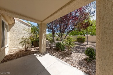 Beautifully updated 2BD/2BA townhome in Sun City Summerlin, Las on Eagle Crest Golf Club in Nevada - for sale on GolfHomes.com, golf home, golf lot