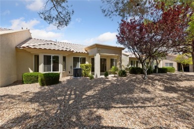 Beautifully updated 2BD/2BA townhome in Sun City Summerlin, Las on Eagle Crest Golf Club in Nevada - for sale on GolfHomes.com, golf home, golf lot