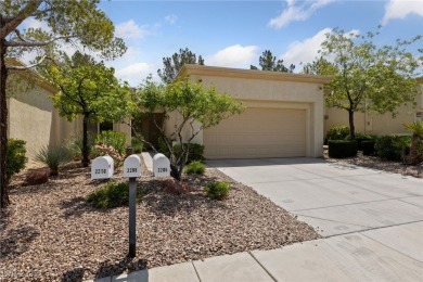 Beautifully updated 2BD/2BA townhome in Sun City Summerlin, Las on Eagle Crest Golf Club in Nevada - for sale on GolfHomes.com, golf home, golf lot