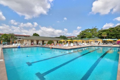 FULLY RENOVATED 2-Bedroom Condo in the Heart of Wynmoor! This on Wynmoor Golf Course in Florida - for sale on GolfHomes.com, golf home, golf lot