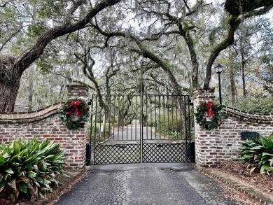 Build your dream home on this stunning homesite located in the on Willbrook Plantation Golf Club in South Carolina - for sale on GolfHomes.com, golf home, golf lot