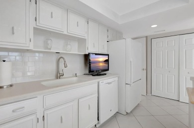 BRIDGEWOOD  2 BED 2 BATH CORNER UNIT. THE VILLAGE OF BRIDGEWOOD on Boca West Golf and Country Club in Florida - for sale on GolfHomes.com, golf home, golf lot