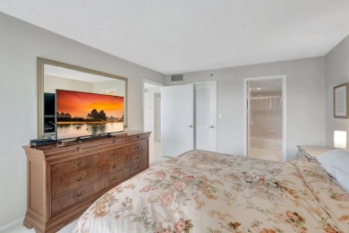 BRIDGEWOOD  2 BED 2 BATH CORNER UNIT. THE VILLAGE OF BRIDGEWOOD on Boca West Golf and Country Club in Florida - for sale on GolfHomes.com, golf home, golf lot