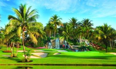 BRIDGEWOOD  2 BED 2 BATH CORNER UNIT. THE VILLAGE OF BRIDGEWOOD on Boca West Golf and Country Club in Florida - for sale on GolfHomes.com, golf home, golf lot