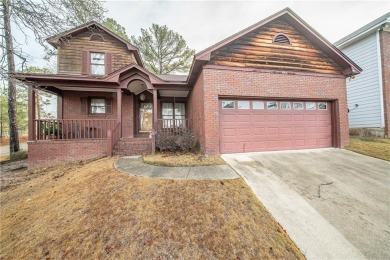 Come home to this beautiful Lakewood Place 3 bedrooms and 2.5 on Lakewood Golf Course in Alabama - for sale on GolfHomes.com, golf home, golf lot