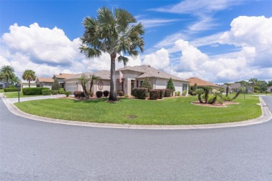 Under contract-accepting backup offers. Welcome to the Florida on Eagle Ridge At Spruce Creek Country Club in Florida - for sale on GolfHomes.com, golf home, golf lot