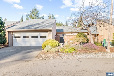 Tastefully updated, this 2 bed, 2 bath condo in sought-after on SunLand Golf and Country Club in Washington - for sale on GolfHomes.com, golf home, golf lot