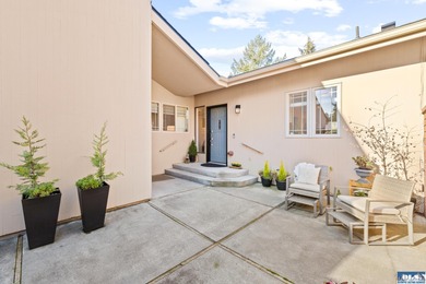 Tastefully updated, this 2 bed, 2 bath condo in sought-after on SunLand Golf and Country Club in Washington - for sale on GolfHomes.com, golf home, golf lot