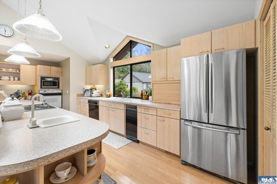 Elegant 3-bedroom, 2-bath home in Sequim's desirable Sunland on SunLand Golf and Country Club in Washington - for sale on GolfHomes.com, golf home, golf lot