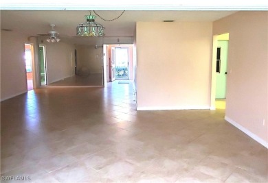 MOTIVATED SELLER! MAKE AN OFFER! This 2-bedroom+den / 2 bath on Myerlee Country Club in Florida - for sale on GolfHomes.com, golf home, golf lot